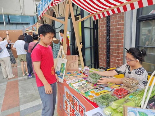 武夷路地標(biāo)集市 手工藝品匯聚，文化新風(fēng)尚
